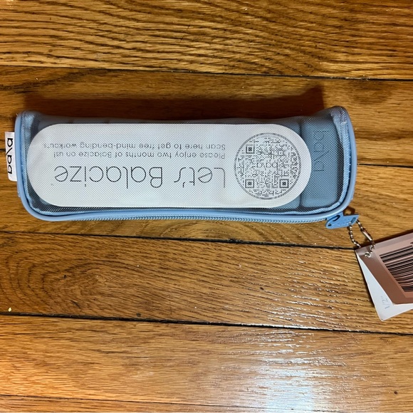 Light Blue Bala Bangles - 1/2 LB each - Picture 4 of 5